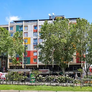 رمادا باي ويندهام إسطنبول أولد سيتي فندق اسطنبول